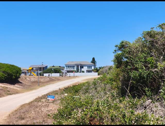 786M² VACANT LAND FOR SALE IN PARADISE BEACH